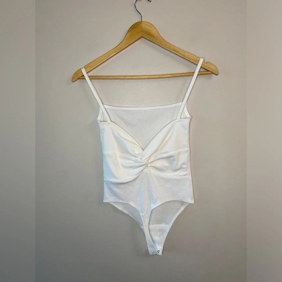 Abercrombie & Fitch Soft A&F Ribbed Square Neck Bodysuit - Picture 2 of 5